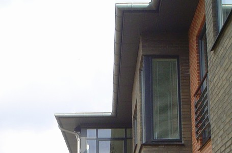 Billede af vinduer på den nye Solgården bygning i Lemvig